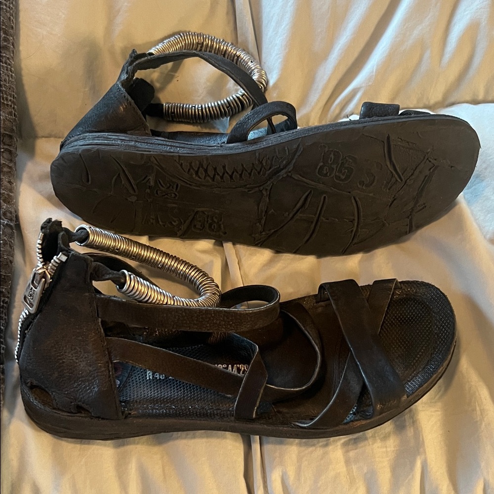Rare AS98 Ryker leather gladiator sandals with metal accents - Picture 3 of 8